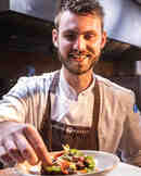 Independent Working Cook
